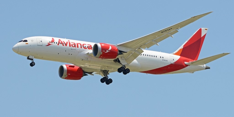 Avianca logra con éxito la primera fase de su plan de reestructuración. / Foto: Wikipedia