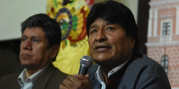 La sombra del fraude está bajo el cuarto mandato de Evo Morales / Twitter: @evoespueblo