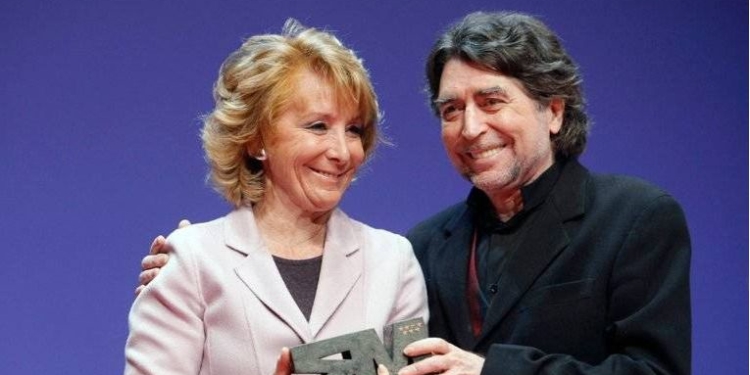 Joaquín Sabina y Esperanza Aguirre se sentaron en la misma fila / Foto: Presidencia Comunidad de Madrid