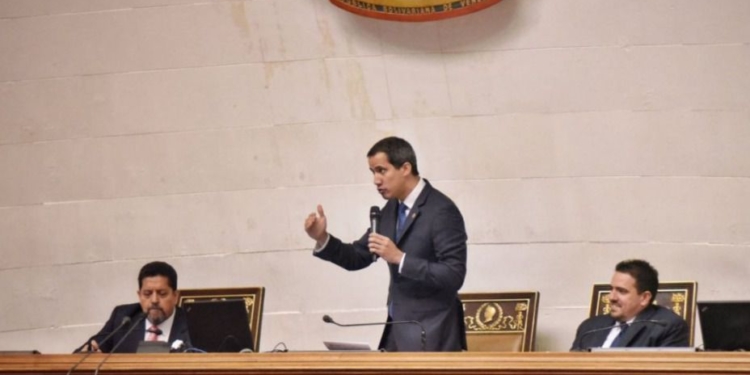 Guaidó aseguró que sólo la Asamblea Nacional puede designar el CNE / Foto: @AsambleaVE