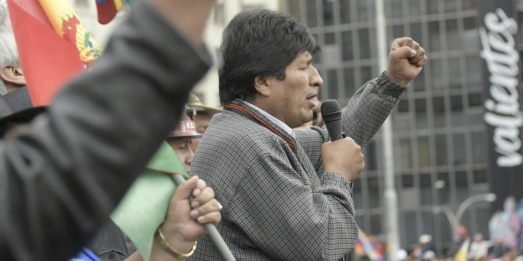 Evo Morales ya ataca de manera directa al Ejército / Twitter: @evoespueblo