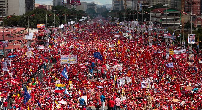El fanatismo y el populismo se dan la mano / Foto: PSUV