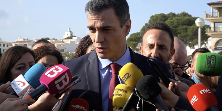 ¿Recibirá o no recibirá Pedro Sánchez a Juan Guaidó? / Foto: La Moncloa