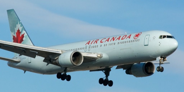 El vuelo AC 837 de Air Canada se declaró en emergencia / Foto: WC