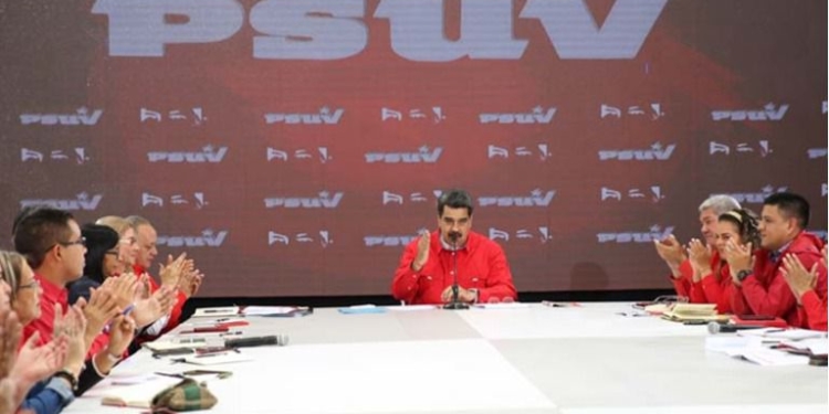 A Nicolás Maduro este modelo parece venirle como un traje a la medida / Foto: PSUV