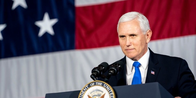 Mike Pence advierte de más medidas para aislar a Maduro / Foto: Casa Blanca