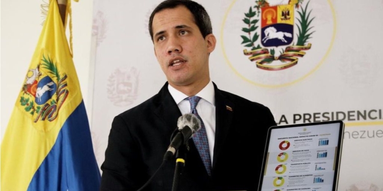 De momento Guaidó le tiende la mano a la Fuerza Armada / Foto: CCN