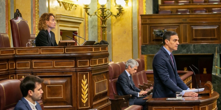 La sesión se dio en un hemiciclo semivacío / Foto: Congreso