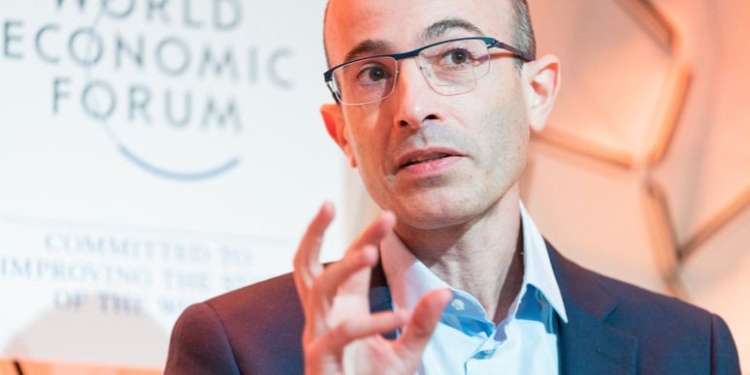 Yuval Noah Harari: “Cuando los humanos se pelean, los virus se duplican” / Foto: WEF