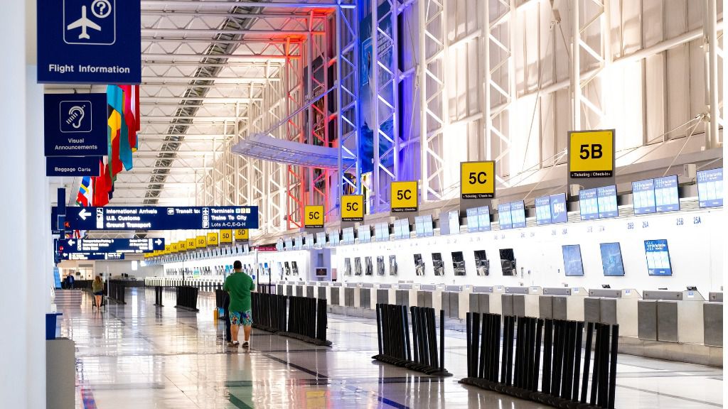 La soledad de un aeropuerto mete miedo / Foto: Pexels