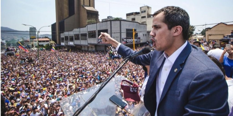 Maduro quiere que Guaidó se amilane / Foto: @jguaido