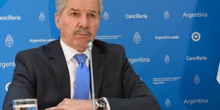 Felipe Solá salió a defender sin defender a Nicolás Maduro / Foto: @CancilleriaARG