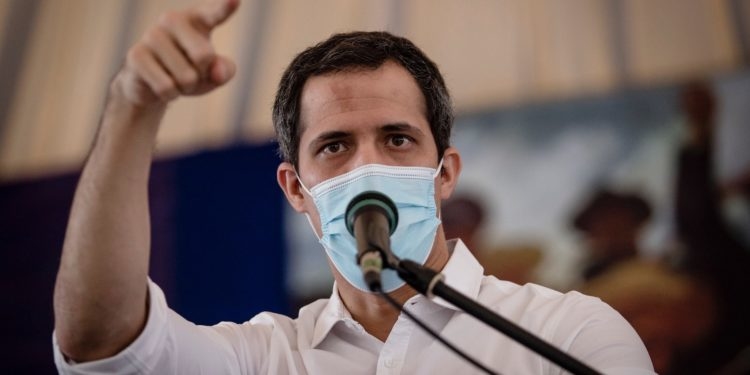 Las disputas entre Primero Justicia y Voluntad Popular le hacen daño a Guaidó / Foto: CCN