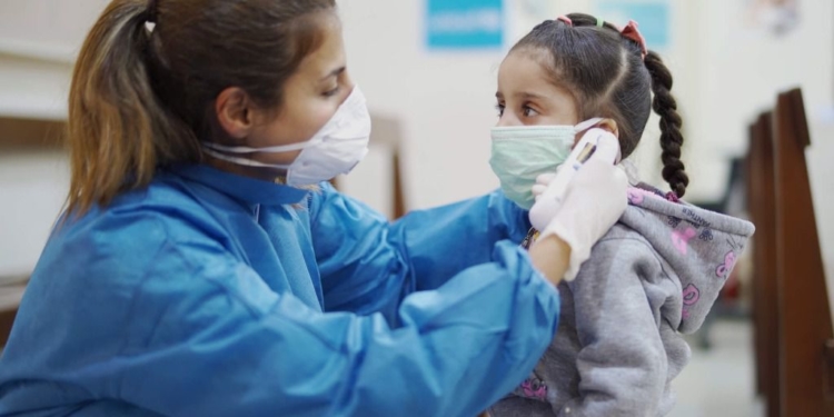 A los niños con ingresos bajos se les complica ir a la escuela / Foto: Unicef