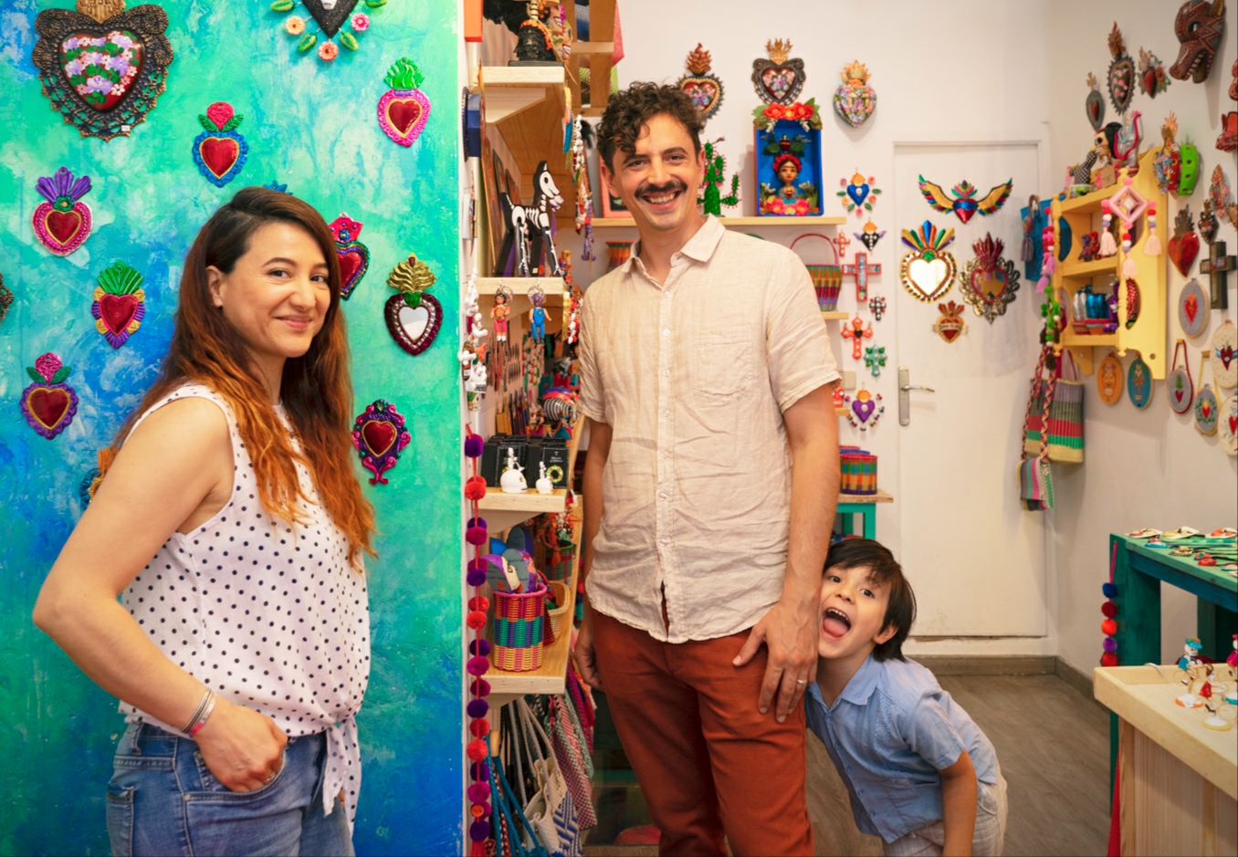 Daniela Flores y Oscar Enríquez honran la artesanía popular mexicana / Foto: Cortesía