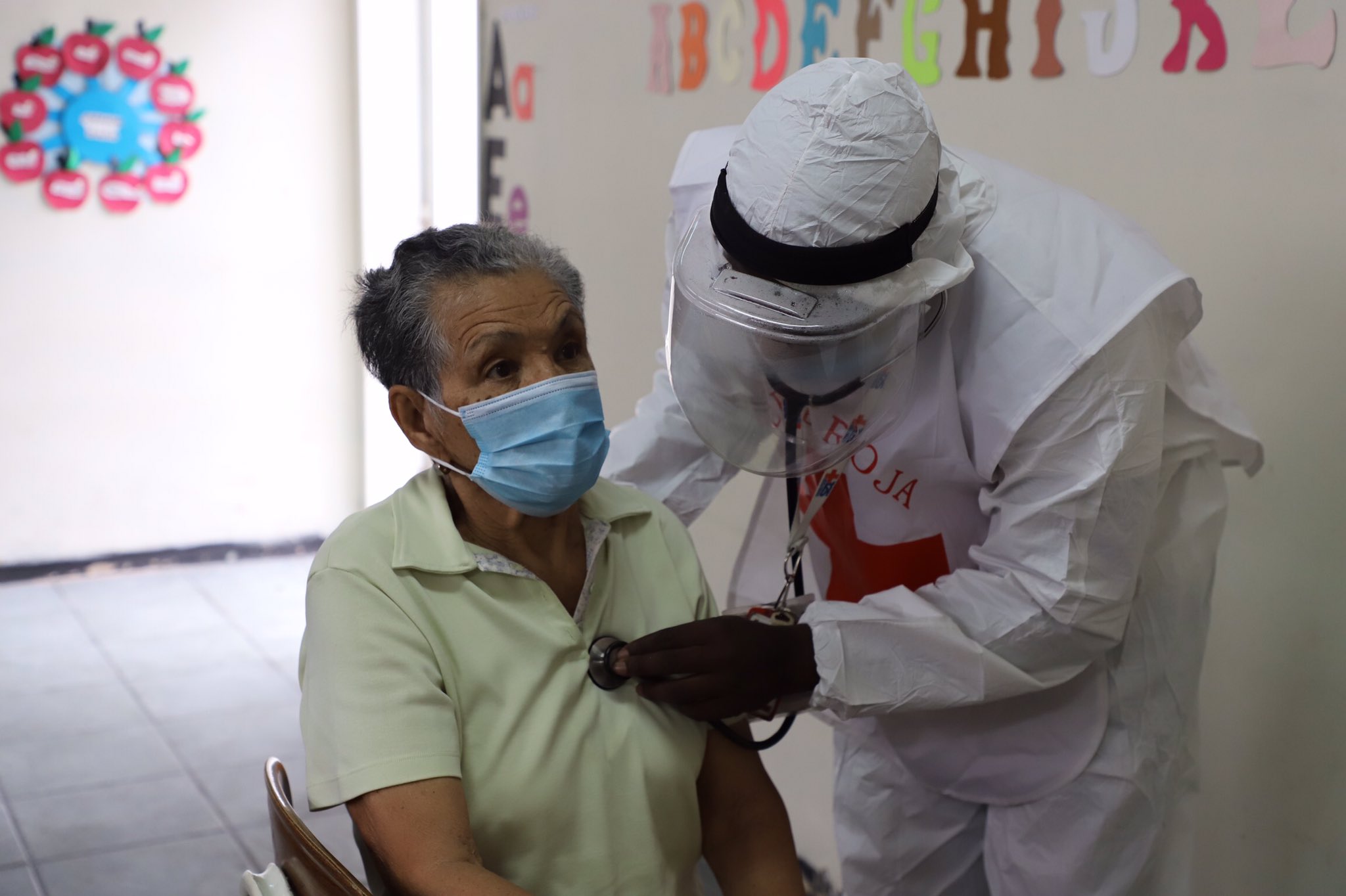 La Cruz Roja tiene ocho hospitales y 34 ambulatorios / Foto: @CruzRojaVE