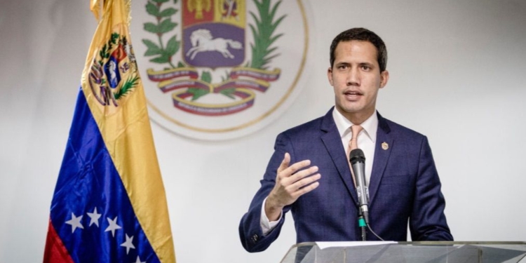 Guaidó recibió una mención especial por parte de Borrell / Foto: CCN