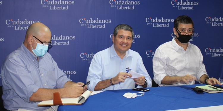 Juan Sebastián Chamorro es uno de los cuatro precandidatos opositores / Foto: Alianza Cívica