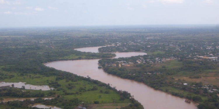 El río Arauca es el paso que usan muchos de los venezolanos que huyen de los conflictos en Apure / Foto: WC