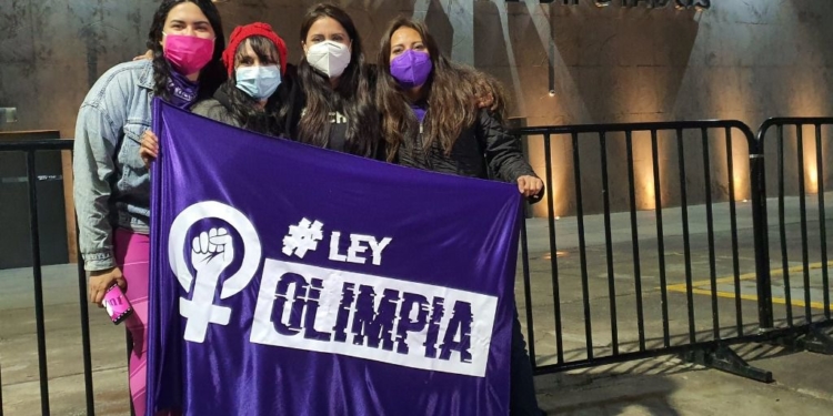 México celebra la Ley Olimpia, que criminalizará los delitos de pornovenganza / Twitter: @OlimpiaCmujer