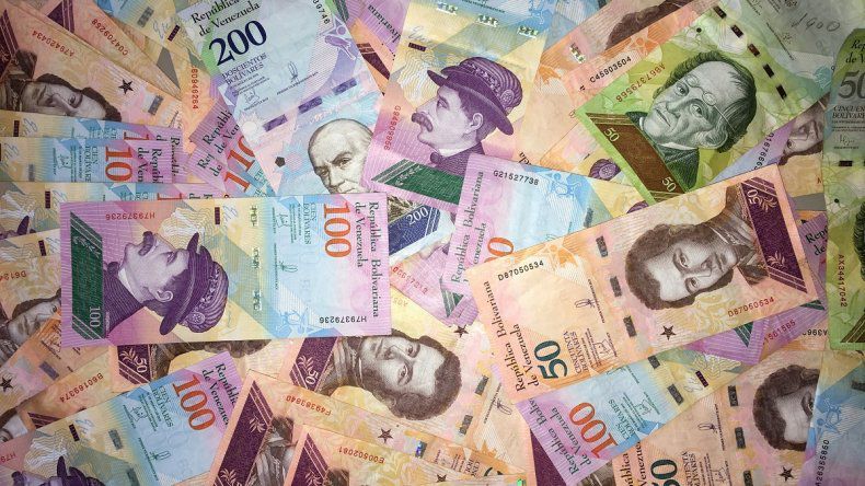 La hiperinflación seguirá golpeando la cartera de los venezolanos, dice el FMI / Foto: WC