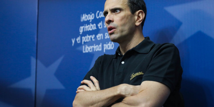 ¿Apostará Capriles por las regionales? De momento, está inhabilitado.