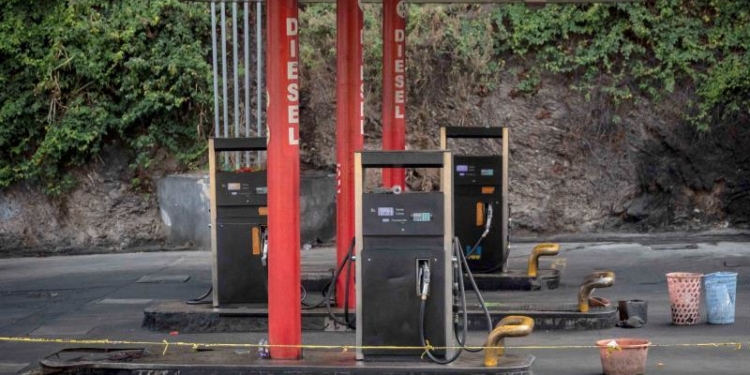 El escasez de gasóleo está dejando vacíos los anaqueles en Venezuela.