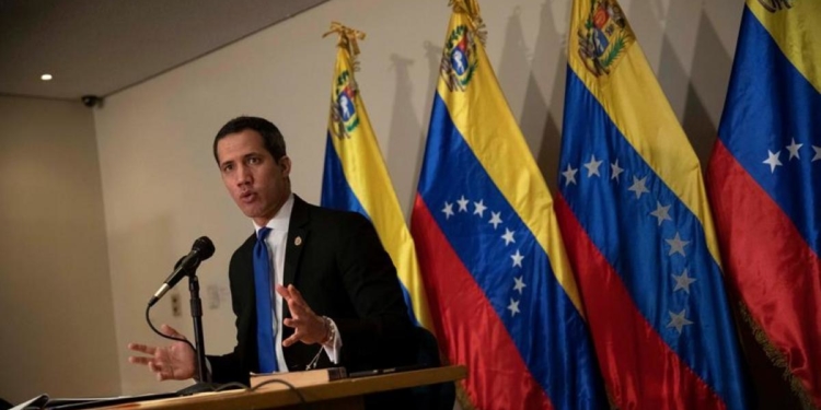 El Gobierno de Maduro entrega el territorio venezolano a grupos irregulares, asevera Guaidó.