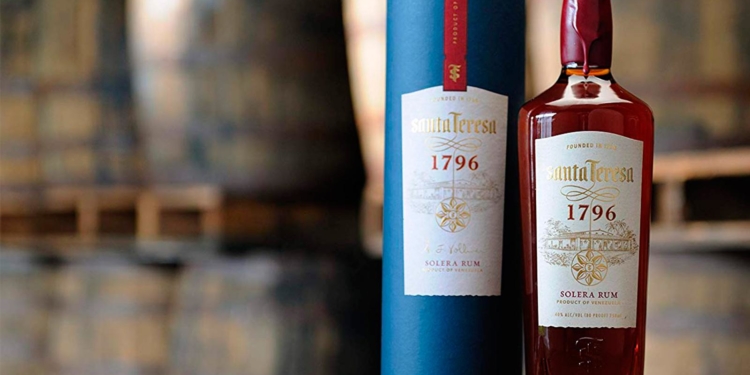 Santa Teresa 1796 es un líquido inesperadamente seco, suave y balanceado, pionero en el uso del método del solera para la elaboración de ron.