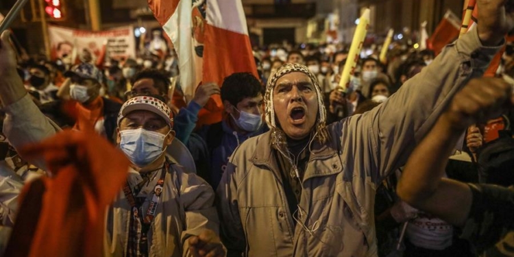 Los simpatizantes de Castillo ya dan por ganador al candidato izquierdista.