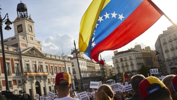 España sigue siendo uno de los destinos favoritos de los venezolanos que dejan su país.