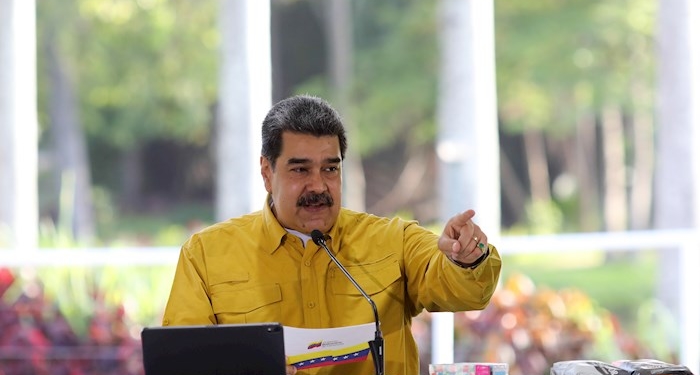 Maduro dice que "están robando" el oro de Venezuela depositado en Inglaterra

CARACAS (VENEZUELA) 21/07/2021.- Fotografia cedida por prensa de Miraflores donde se observa al presidente Nicolás Maduro (c) durante un acto con el sector agropecuario este miércoles en Caracas (Venezuela). El presidente venezolano, Nicolás Maduro, aseguró este miércoles que "están robando" el oro que su país tiene depositado en el Banco de Inglaterra en lo que calificó como "piratería del siglo XXI". EFE/PRENSA MIRAFLORES/SOLO USO EDITORIAL/NO VENTAS/