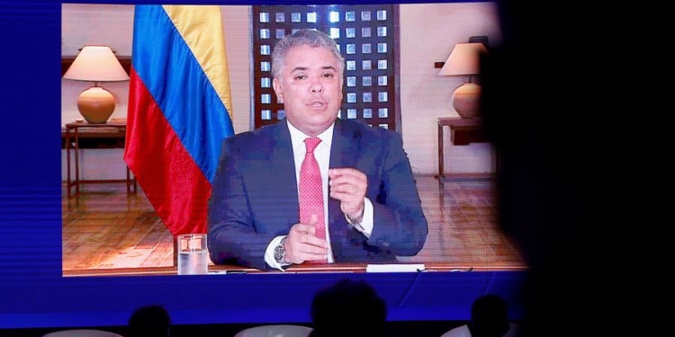 El presidente de Colombia, Iván Duque, en su intervención el lunes por videoconferencia durante el Congreso que la Asociación Mundial de Juristas celebra en la Casa América de Madrid.