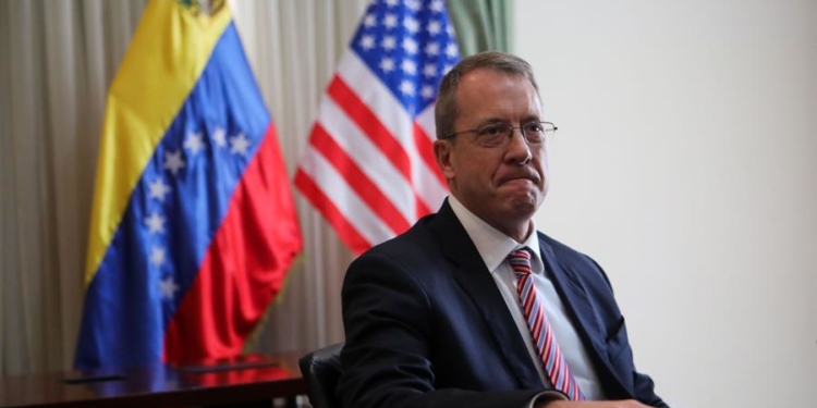 El representante diplomático de EE.UU. para Venezuela, James Story.