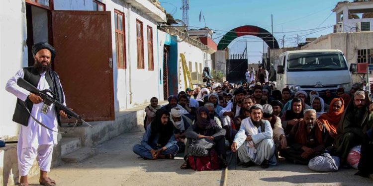 Los talibanes han comenzado a liberar prisioneros que ellos consideraban "preso políticos" del antiguo Gobierno. STR / EFE / EPA.