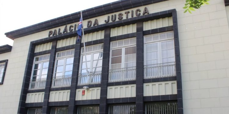 Tribunal de Justicia en Praia, Cabo Verde VOA