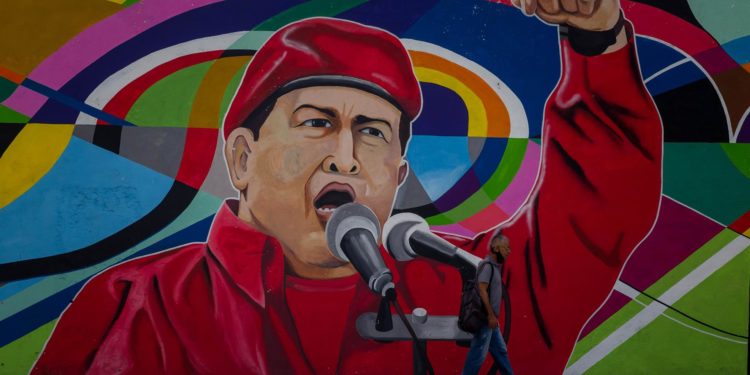 Chavismo hace campaña con la figura Hugo Chávez