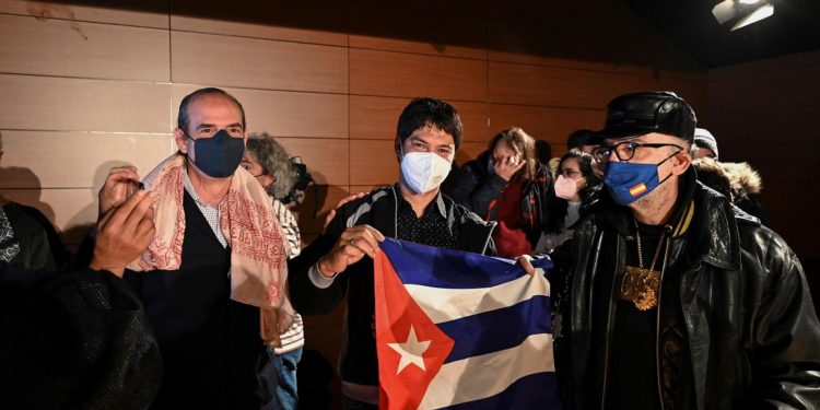 Yunior García: Hay que acabar con la idea romántica de Cuba, es una dictadura