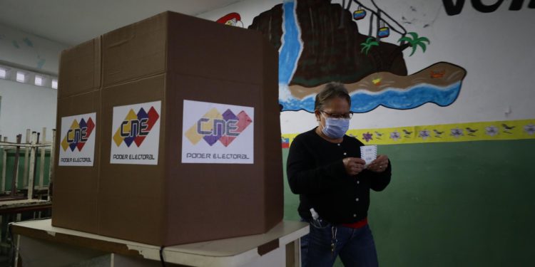 Así marchan las elecciones regionales de Venezuela fotos