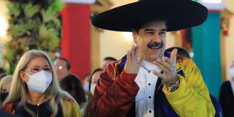Cancelan contratos a Pablo Montero por haber cantado en la fiesta de cumpleaños de Nicolás Maduro (+video)