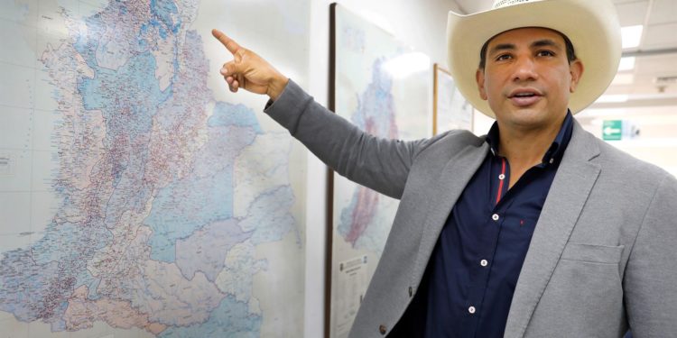 Josué Barrera, el candidato "vaquero" que quiere gobernar Colombia (+fotos)