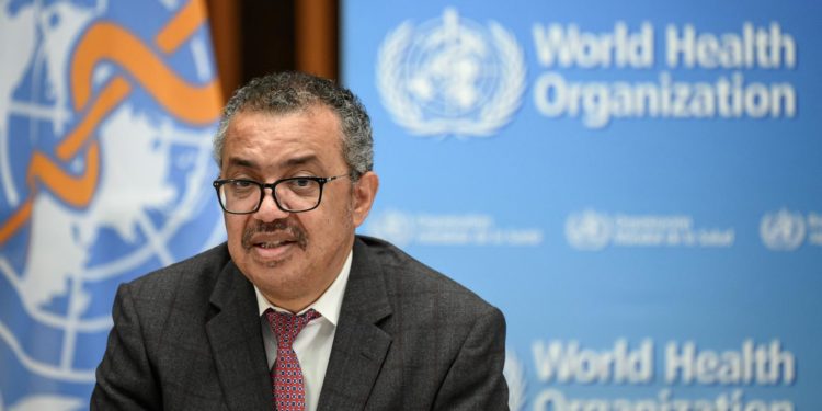 Director de la OMS afirma que 2022 "tiene que ser el año del fin de la pandemia"