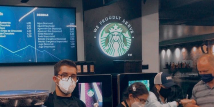 ¿Adiós al "Starbucks de Las Mercedes"? Retiran el logo de la famosa cafetería (+video)