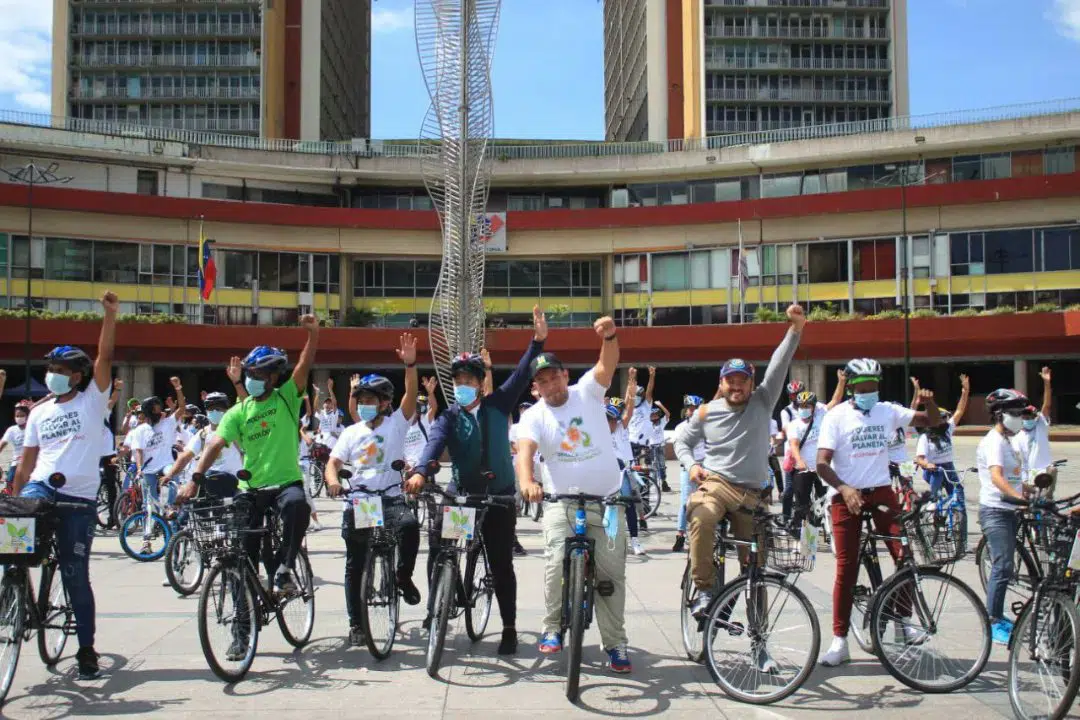 Gobierno venezolano juramenta a 500 brigadistas contra el cambio climático