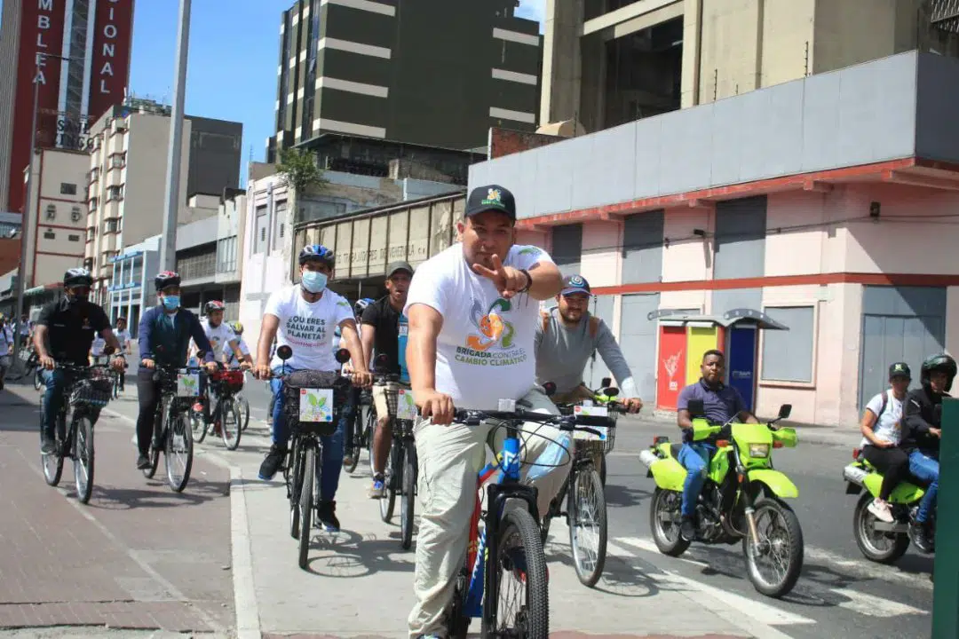 Gobierno venezolano juramenta a 500 brigadistas contra el cambio climático