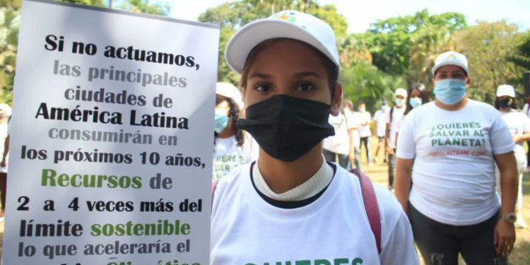 Gobierno venezolano juramenta a 500 brigadistas contra el cambio climático