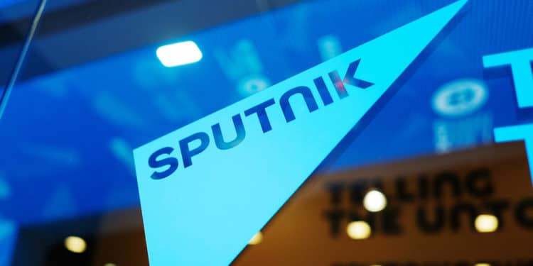 La Comisión Europea acusa a RT y Sputnik de ser "maquinaria de guerra de Rusia"