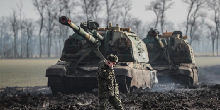 Rusia dice que por ahora no planea desplegar tropas en Donetsk y Lugansk