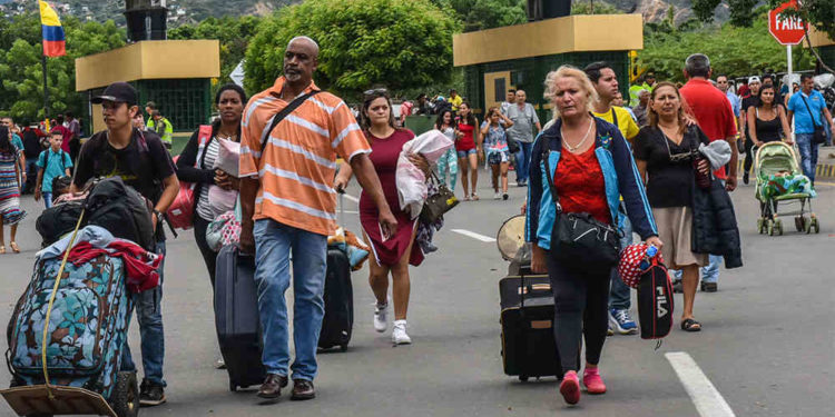 Honduras también pedirá visa a los ciudadanos venezolanos, "sin excepción" y "de inmediato"