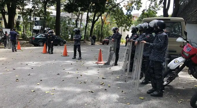 En foto y video: El cadáver de "El Koki" ya está en la morgue de Bello Monte